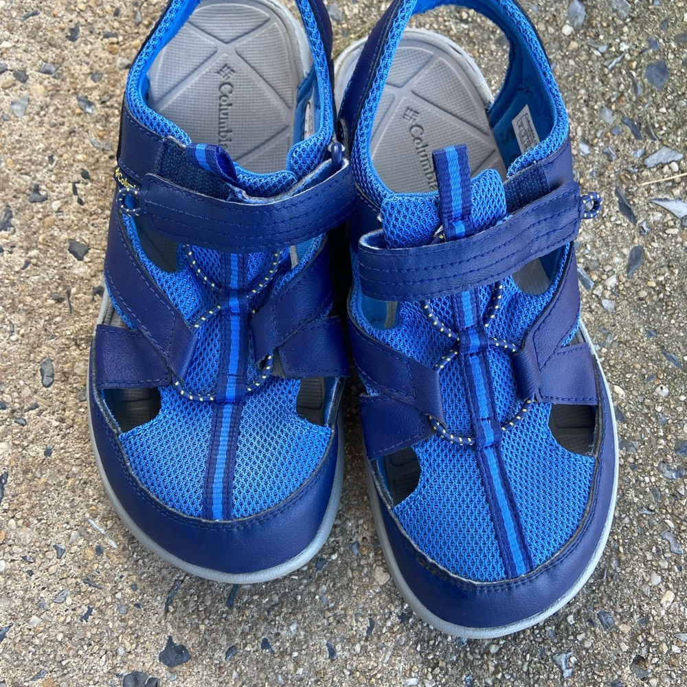 Columbia Techsun Wave Size 6 Sandals Youth Teen Men Waterproof